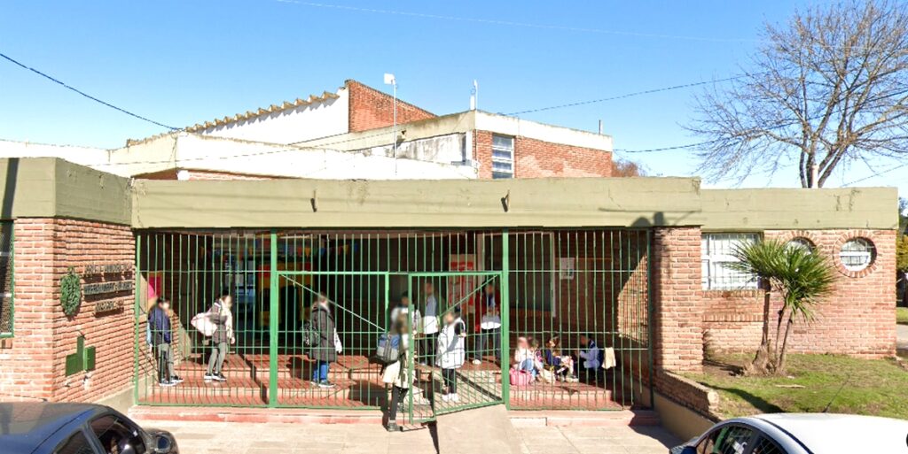 Escuela Municipal de Educación Secundaria N° 215 en Mar del Plata